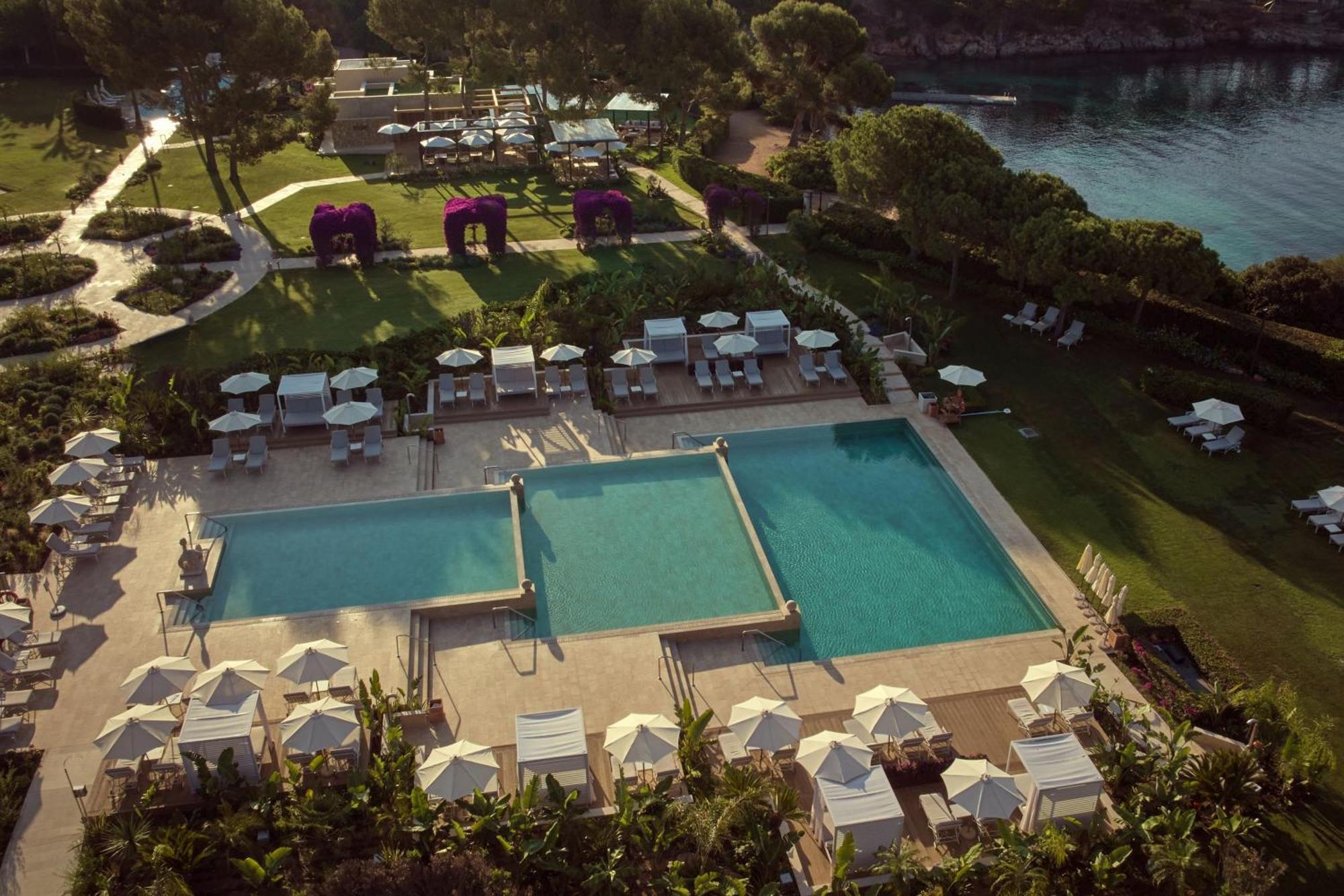 The St. Regis Mardavall Mallorca Resort Пальма Нова Экстерьер фото